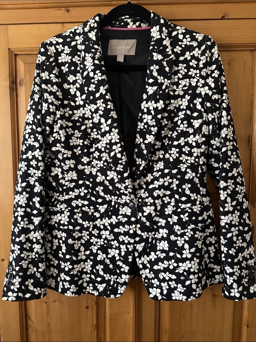 Banana Republic Black and White Floral Notch-Lapel Blazer